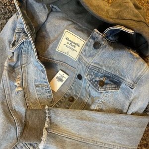 Abercrombie & Fitch jean jacket